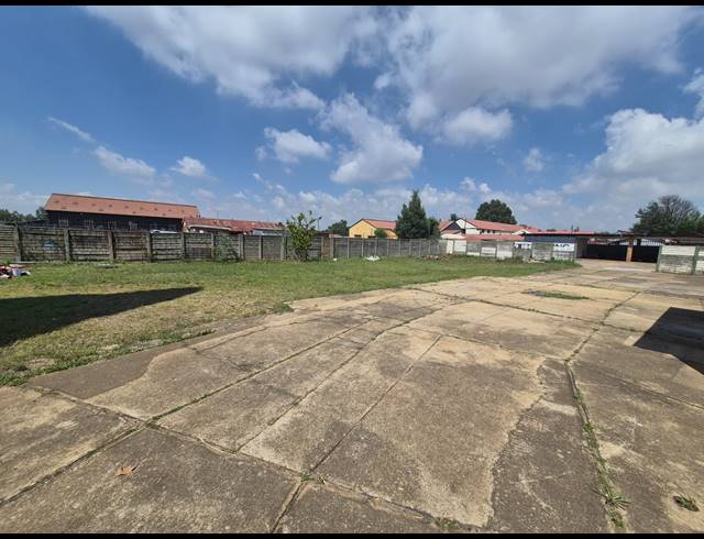70M² WAREHOUSE TO LET IN LUIPAARDSVLEI